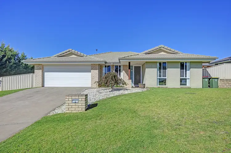 6 Lovejoy Avenue, Blayney NSW 2799
