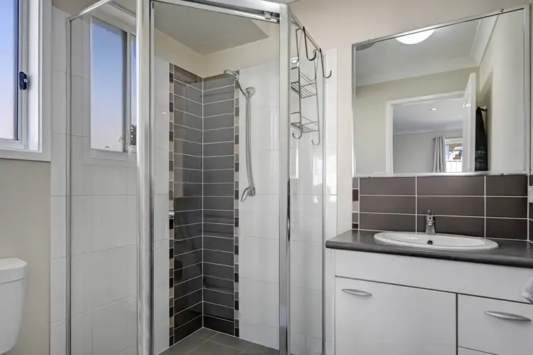 Seventh view of Homely house listing, 6 Lovejoy Avenue, Blayney NSW 2799