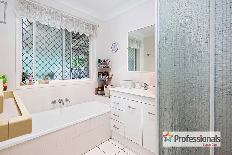 Seventh view of Homely house listing, 22 Avalon Court, Marsden QLD 4132