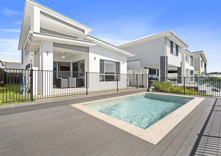 6 Waterfront Lane