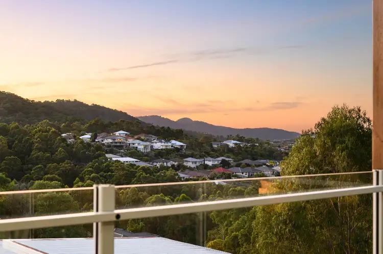 9 Diamantina Circuit, Pacific Pines QLD 4211