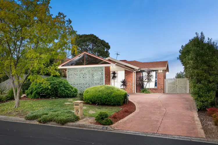 4 Windarra Court, Sunbury VIC 3429