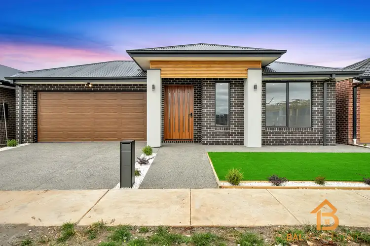 13 GRAMERCY   PLACE, Strathtulloh VIC 3338