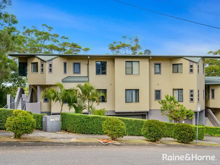 6/84 John Whiteway Drive, Gosford NSW 2250