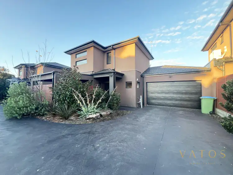 Main view of Homely townhouse listing, 2/4 Scott Grove, Somerville VIC 3912