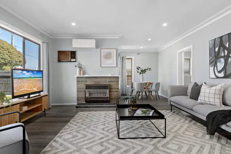 Second view of Homely house listing, 5 Earlsfield Court, Deer Park VIC 3023