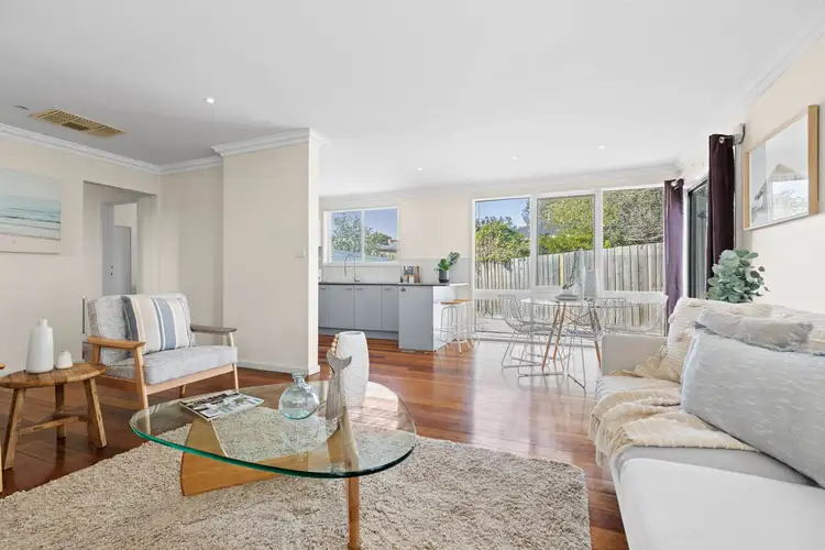 Fifth view of Homely house listing, 7 Vanessa Court, Frankston VIC 3199