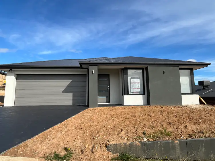 28 Gleneagles Drive