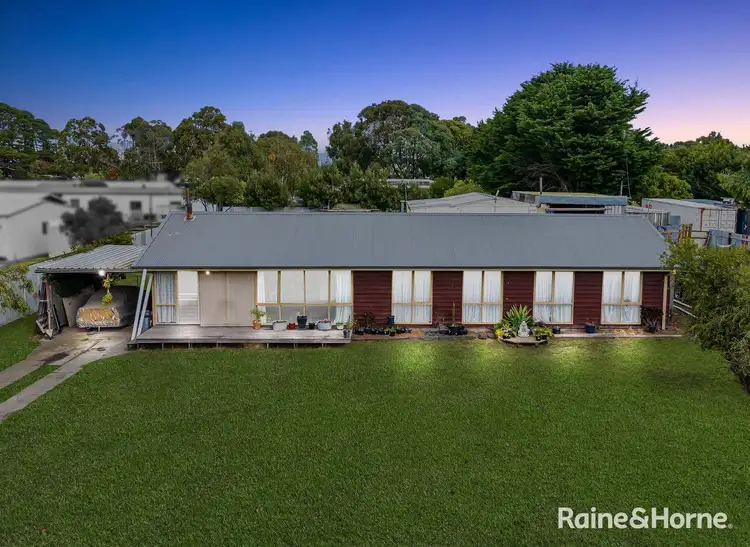 17 Blackwood Street, Ballan VIC 3342