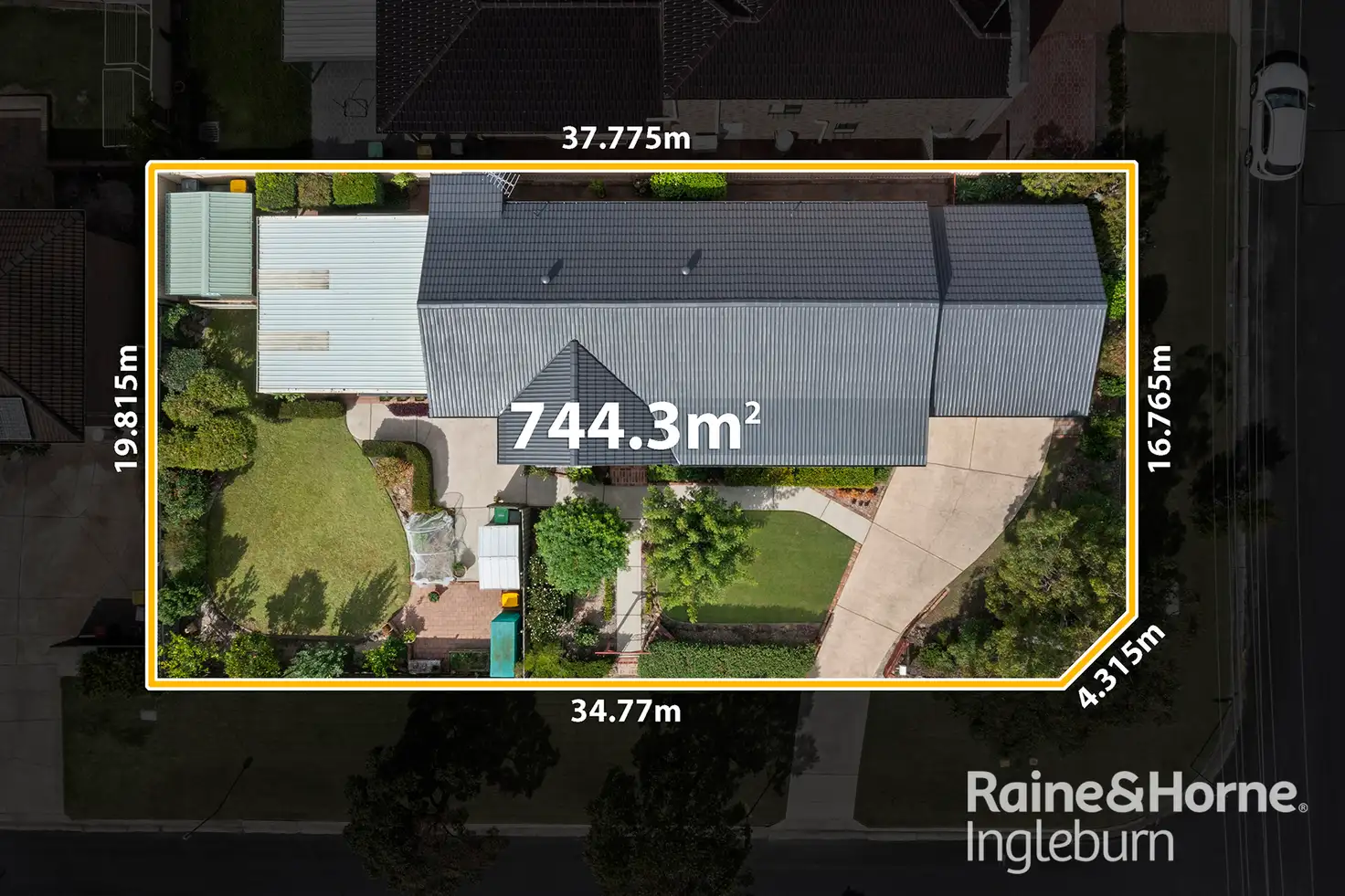 Main view of Homely house listing, 8 Chesham Parade, Glenfield NSW 2167