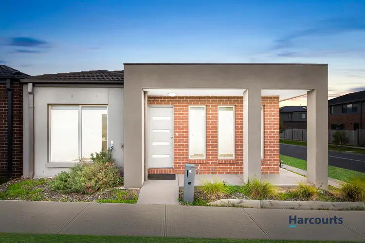 25 Fox Walk, Truganina VIC 3029