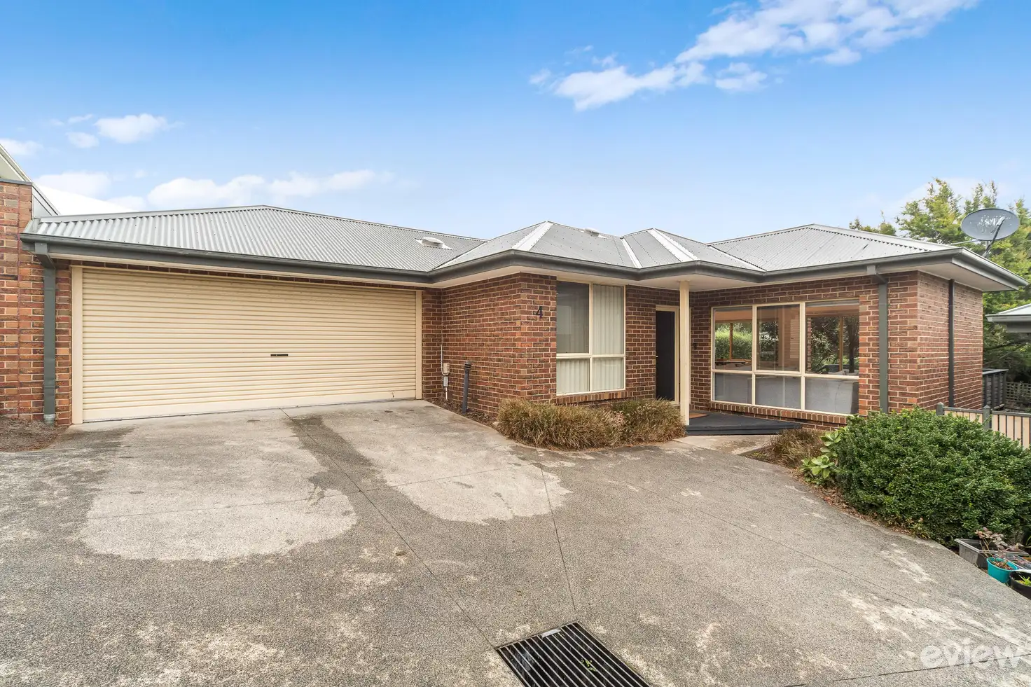 Main view of Homely townhouse listing, 4/10-12 Marina Avenue, Frankston VIC 3199