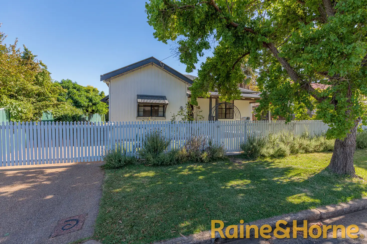 Main view of Homely house listing, 10 Charlotte Street, Dubbo NSW 2830