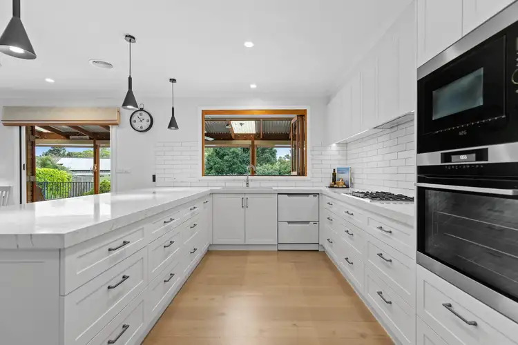 Fifth view of Homely house listing, 5 Kim Close, Frankston South VIC 3199