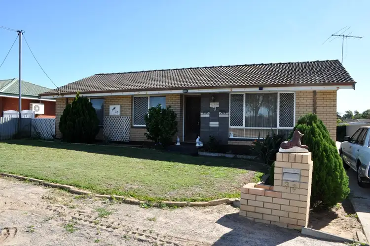 33 Assen Street, Rangeway WA 6530