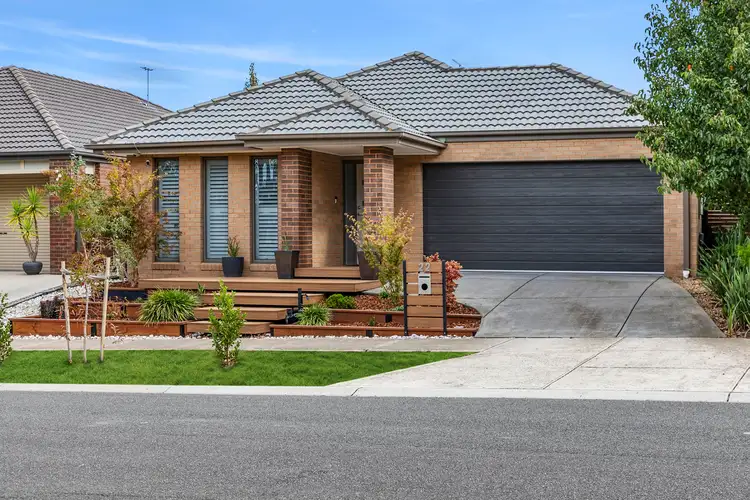 22 Hawksbury Green, Caroline Springs VIC 3023