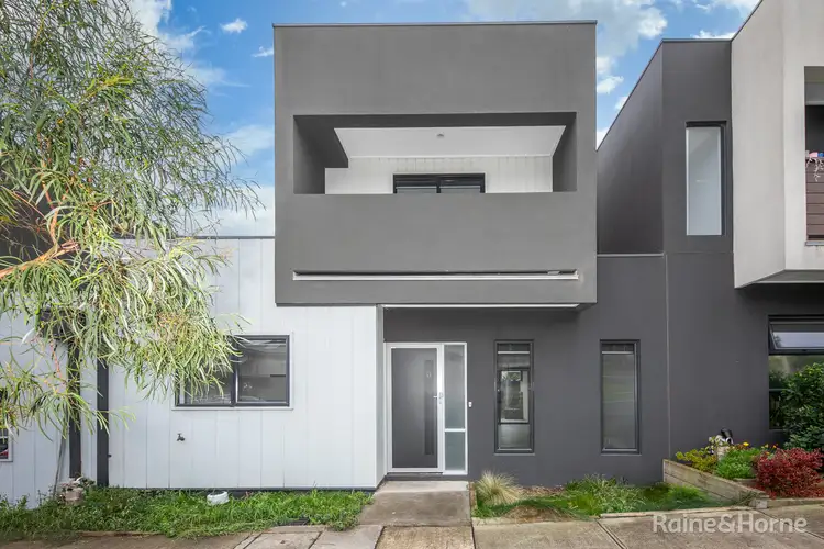 9/14 Outlook Way, Sunbury VIC 3429