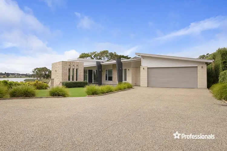 Second view of Homely house listing, 3 Edradour View, Hamilton VIC 3300