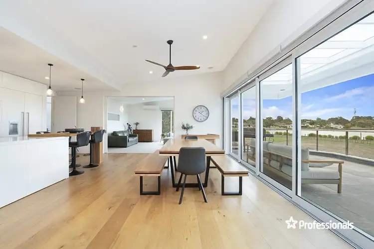 Sixth view of Homely house listing, 3 Edradour View, Hamilton VIC 3300