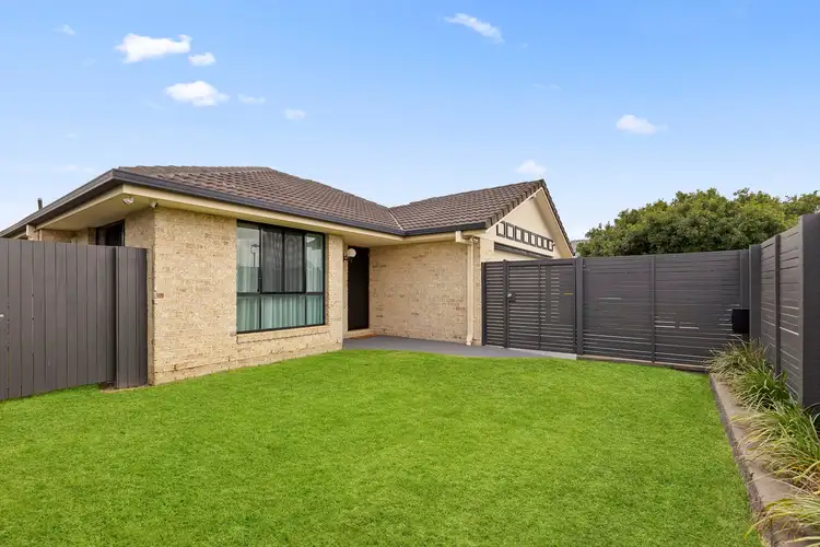 7 Hyndes Close