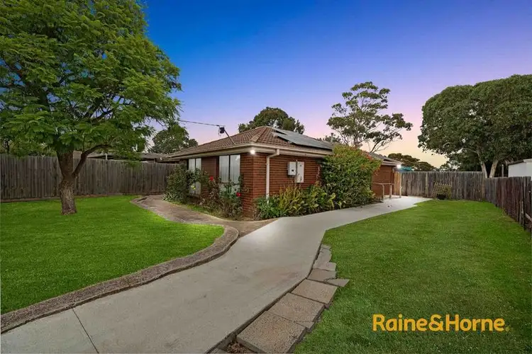 6 Yale street, Melton South VIC 3338
