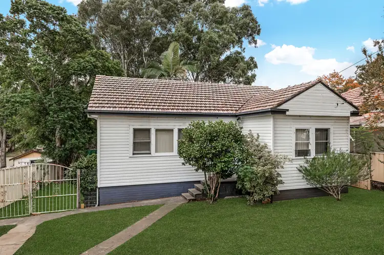 25 Moira Crescent, St Marys NSW 2760