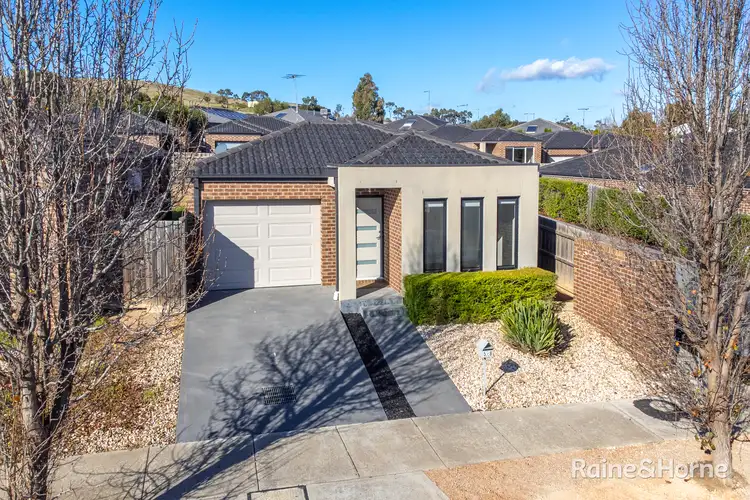 5/8 Pads Way, Sunbury VIC 3429