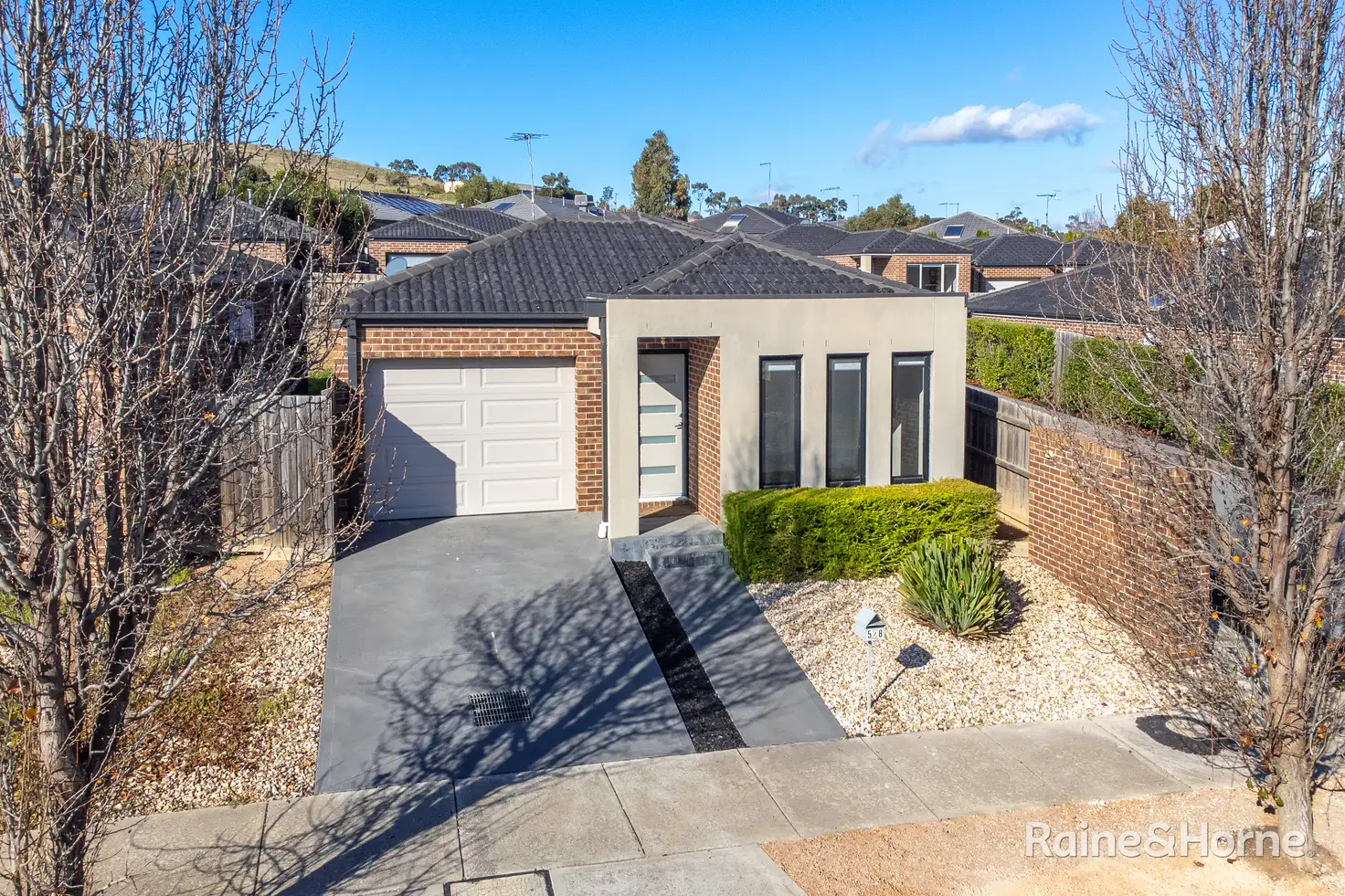 Main view of Homely unit listing, 5/8 Pads Way, Sunbury VIC 3429