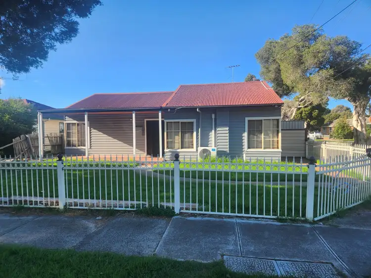 18 Hatherley Grove, Altona North VIC 3025