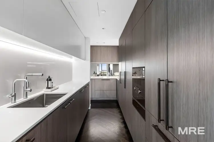 Fourth view of Homely apartment listing, 1803/8 Bowen Crescent, Melbourne VIC 3004