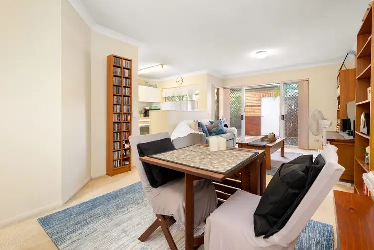 Sixth view of Homely unit listing, 2/94 Pashen Street, Morningside QLD 4170