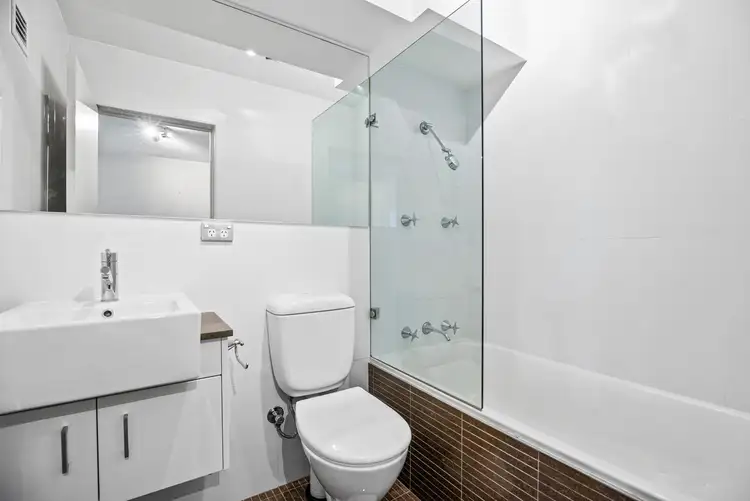 Fifth view of Homely apartment listing, 31/1 Cook Road, Centennial Park NSW 2021
