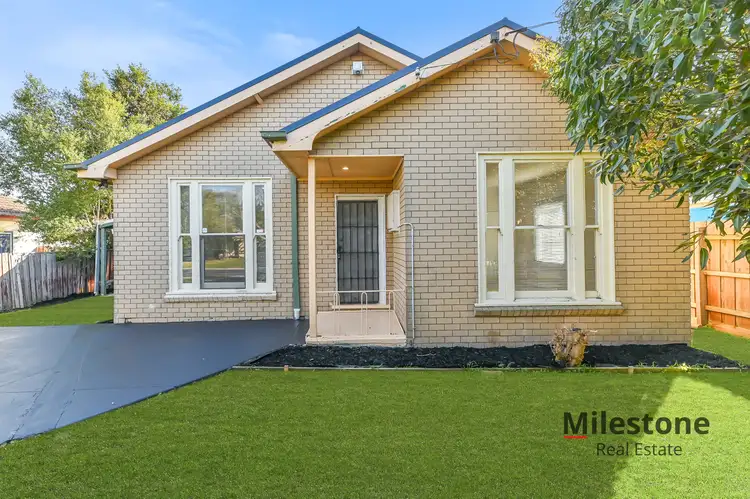 1/5 Thomas Street, Pakenham VIC 3810