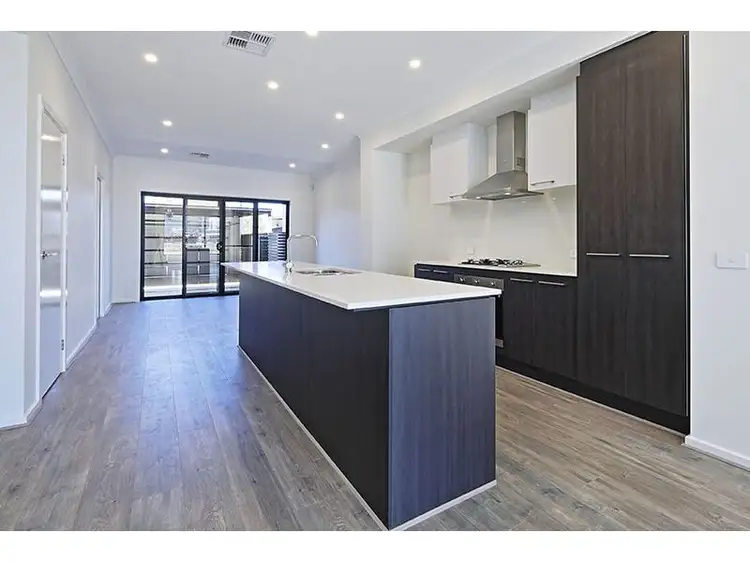 77 Troubridge Drive