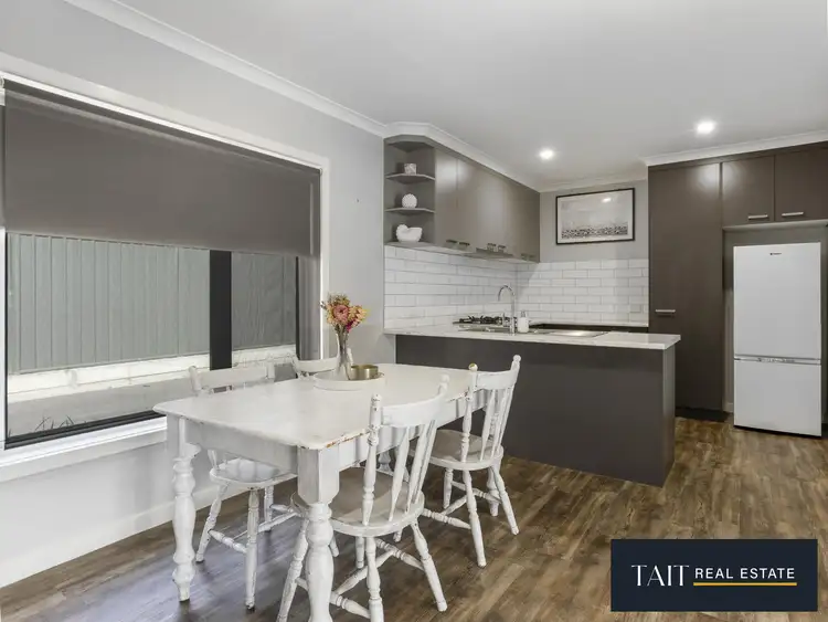 Fifth view of Homely house listing, 2/8 Maxwell Street, Wangaratta VIC 3677