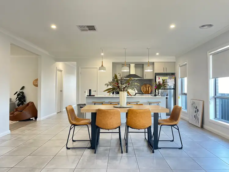 99 Riverboat Drive, Thurgoona NSW 2640