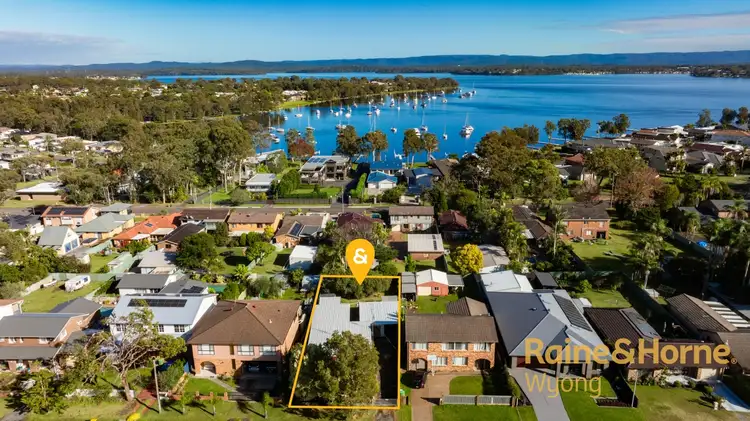 20 Omega Avenue, Summerland Point NSW 2259