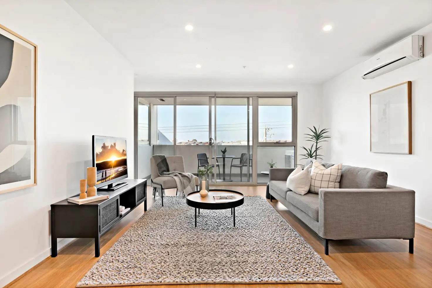 Main view of Homely apartment listing, 32/12 Crefden Street, Maidstone VIC 3012