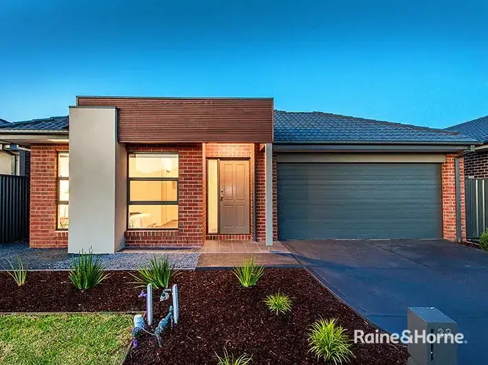 38 Quattro Avenue, Cranbourne East VIC 3977
