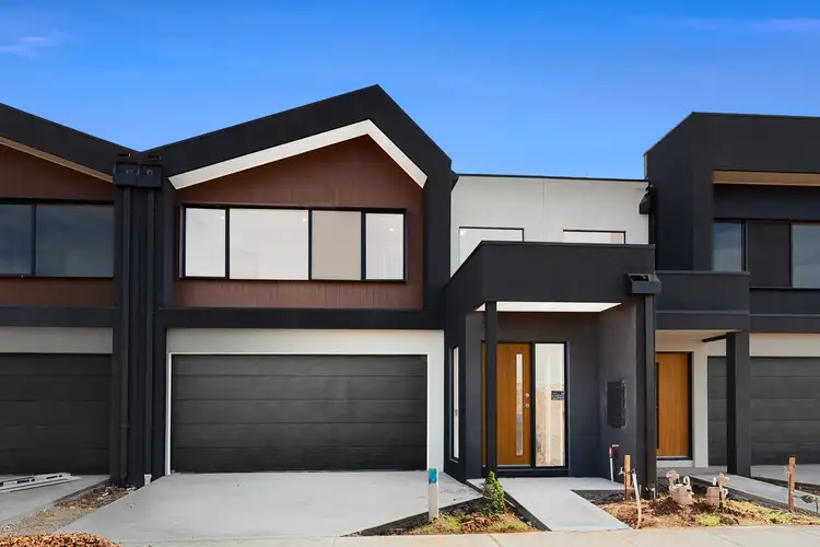 42 Buckingham Boulevard, Strathtulloh VIC 3338