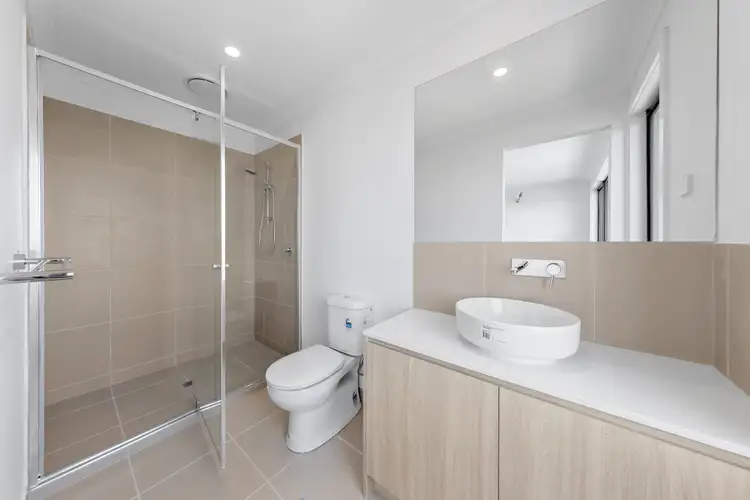 Fifth view of Homely townhouse listing, 42 Buckingham Boulevard, Strathtulloh VIC 3338