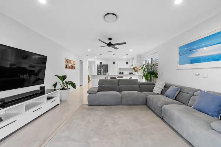 6 Mowbray Street, Pimpama QLD 4209