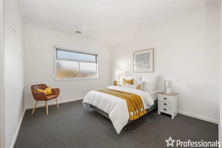 Sixth view of Homely house listing, 2/10 TEKAPO CRESCENT, Taylors Lakes VIC 3038