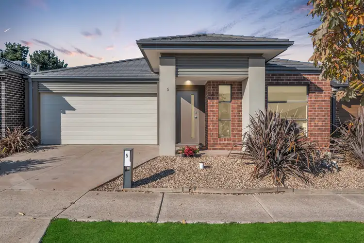Main view of Homely house listing, 5 Gundagai Circuit, Kalkallo VIC 3064