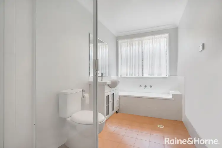 Fifth view of Homely house listing, 15 Sunrise Place, Horningsea Park NSW 2171