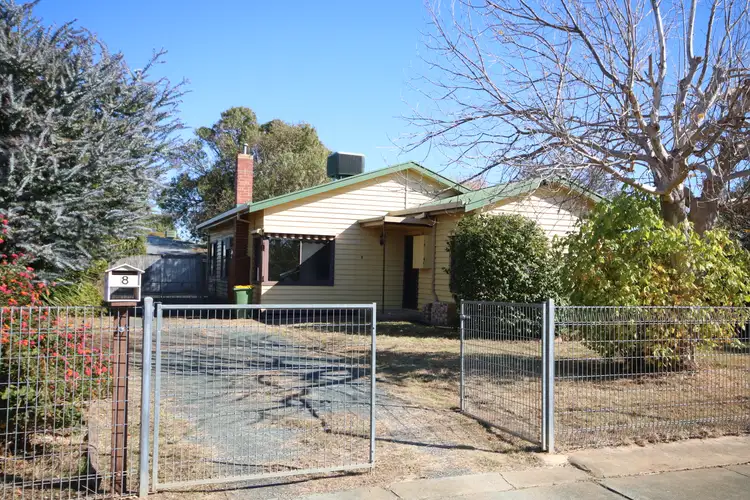 8 Hopetoun Street, Rochester VIC 3561