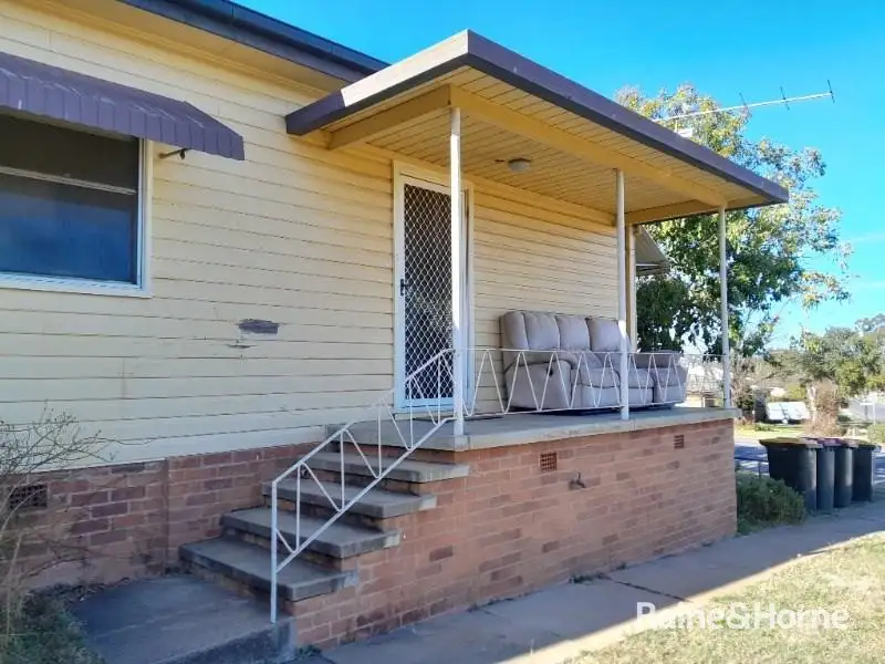 Main view of Homely unit listing, 1/310 Armidale Road, Tamworth NSW 2340