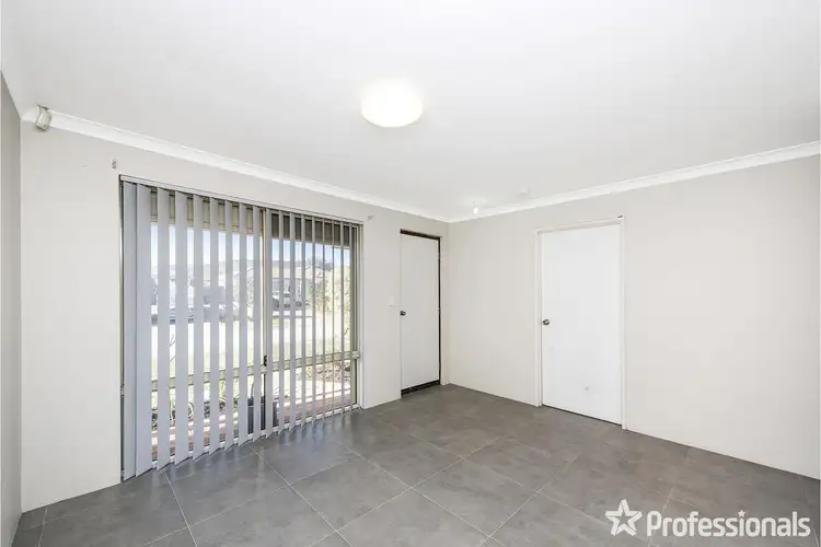 Fifth view of Homely house listing, 17 Starlet Court, Maddington WA 6109
