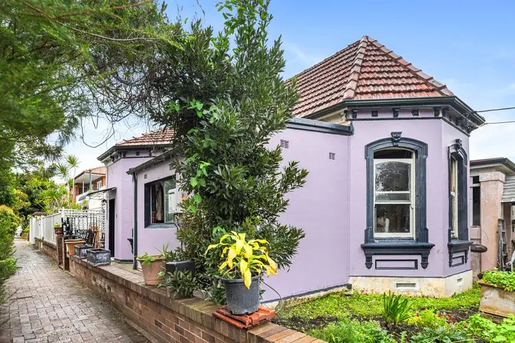 2/13 Hastings Street, Marrickville NSW 2204