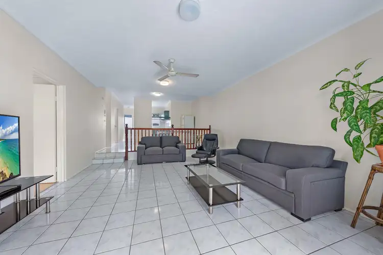 1C/8-10 Island Drive, Cannonvale QLD 4802